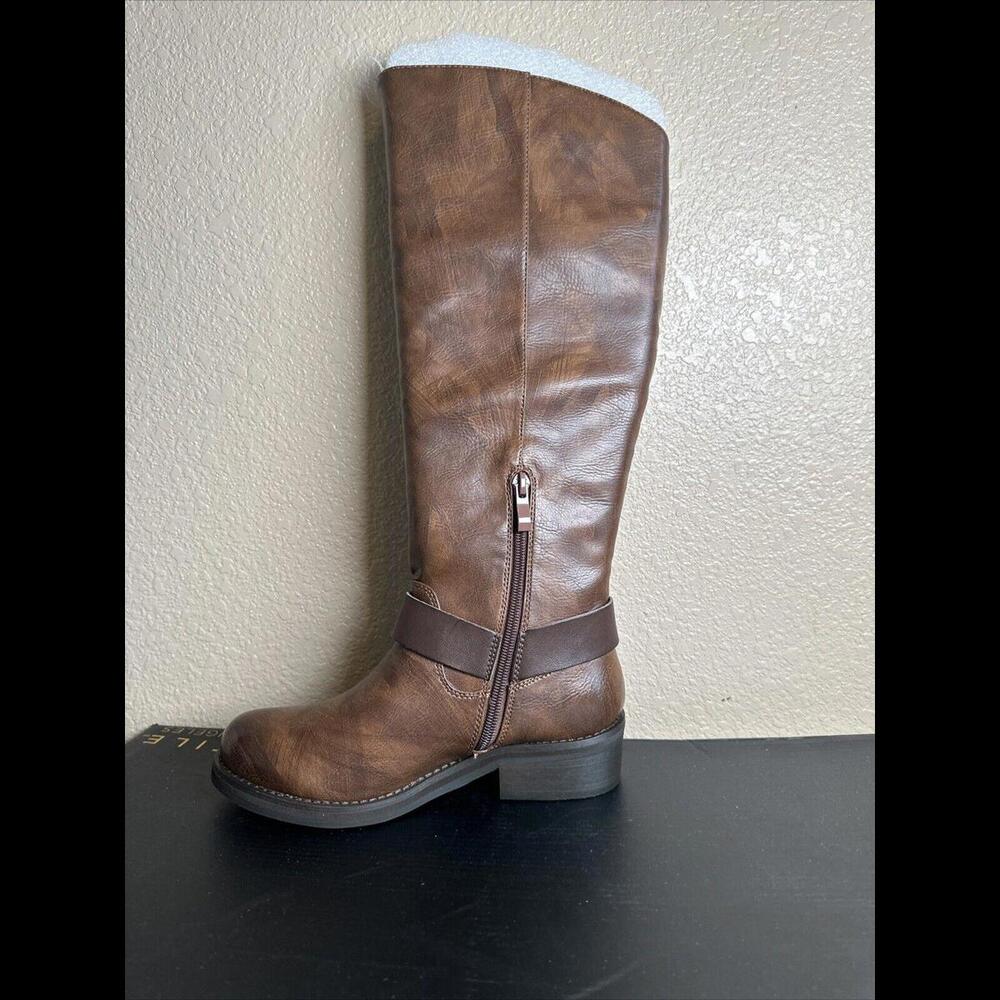 Very Volatile Meridee Brown Faux Leather‎ Woman Boot size. 6 inner half zipper
